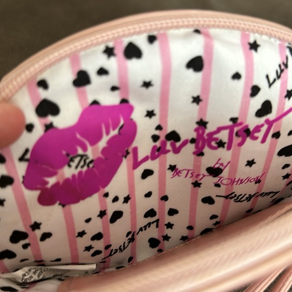 Betsey Johnson Sleeping Kitty Wristlet - Picture 4 of 4